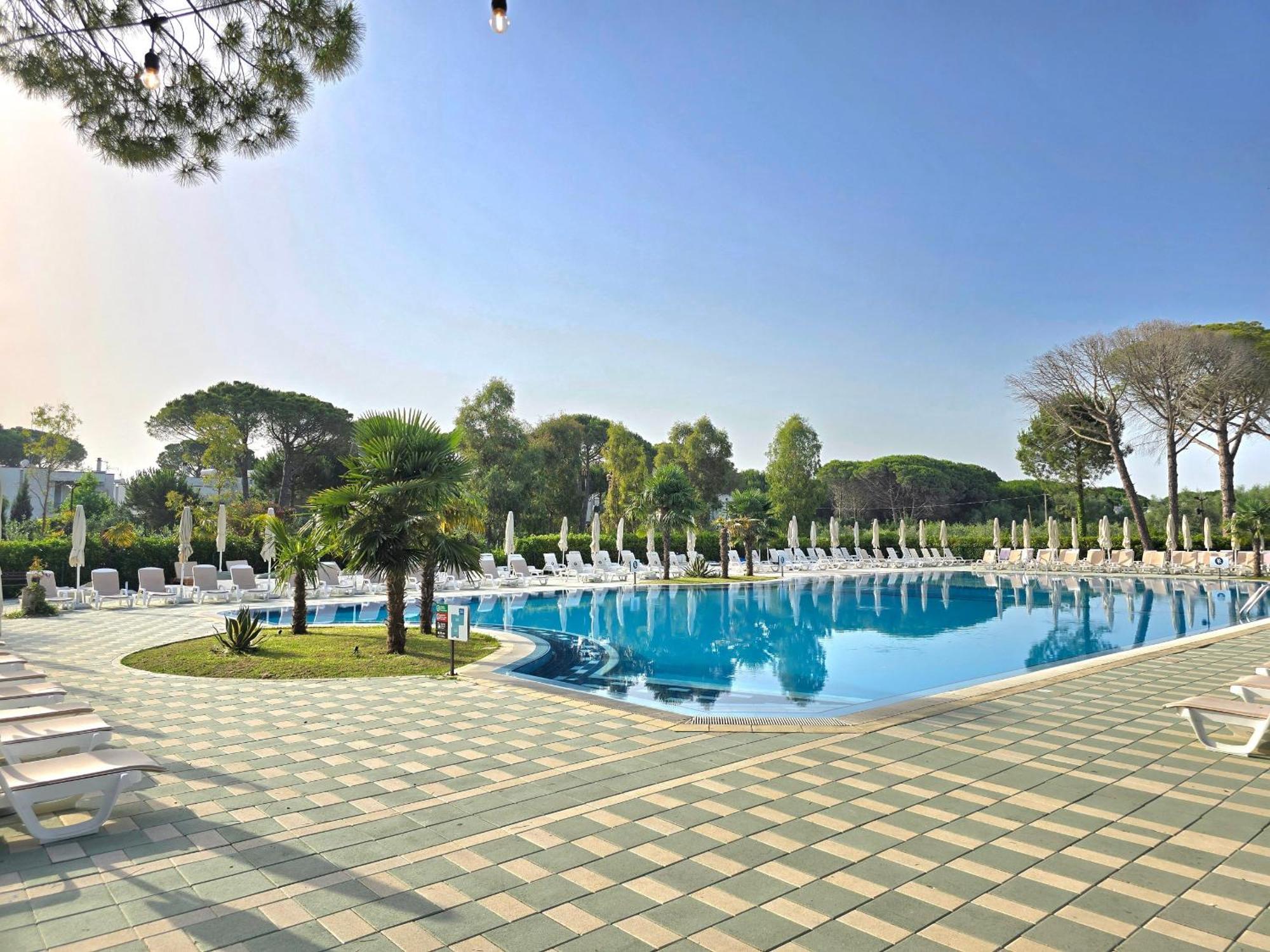 Modern Villas At Perla Resort Durrës Kültér fotó